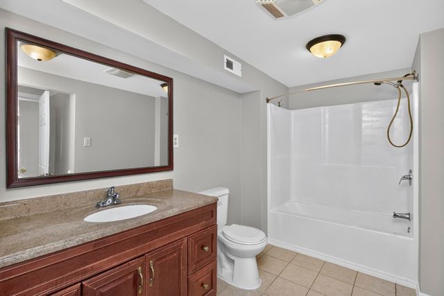 261 Eisenhower Dr, Nashville, TN 37211