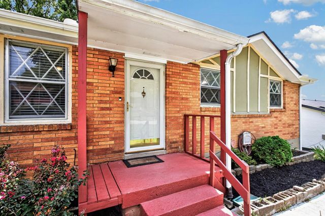 261 Eisenhower Dr, Nashville, TN 37211