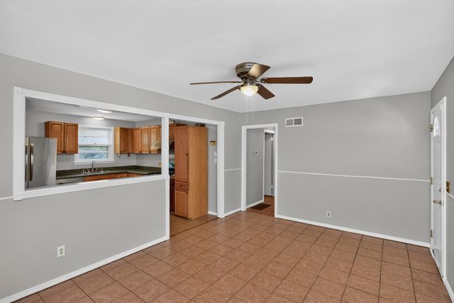 261 Eisenhower Dr, Nashville, TN 37211