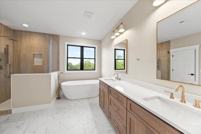 6695 Loveland Miamiville Road, Miami Twp, OH 45140