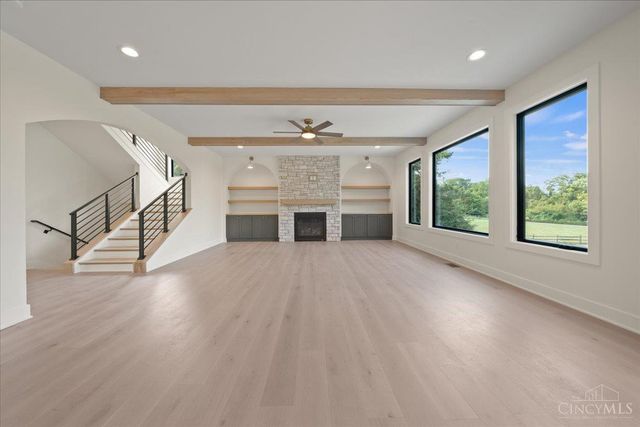 6695 Loveland Miamiville Road, Miami Twp, OH 45140