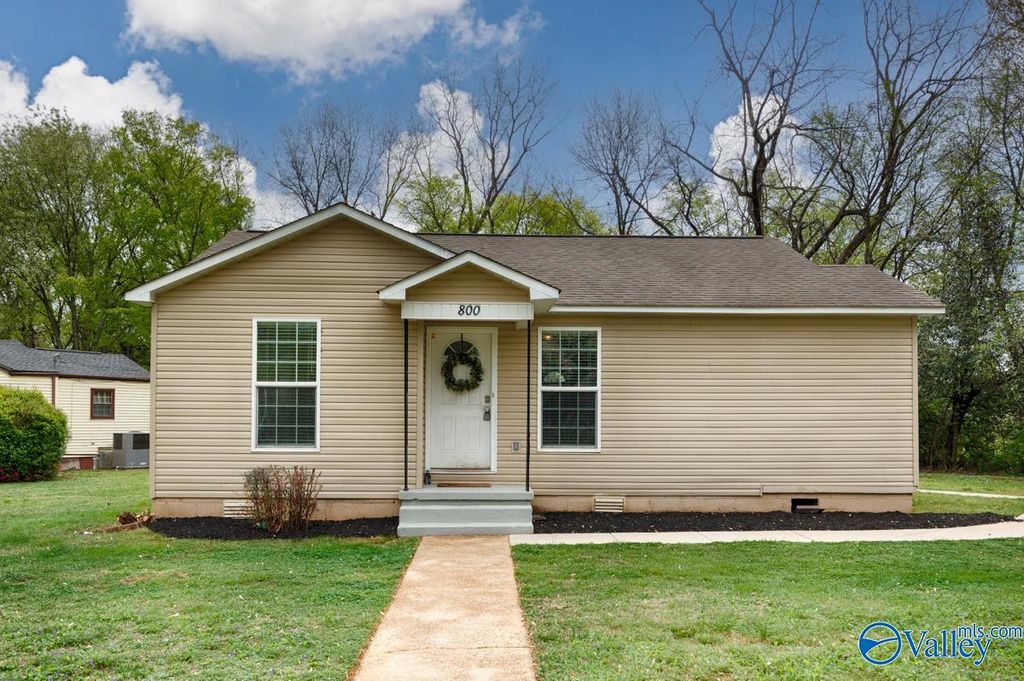 800 Linwood Drive NW, Huntsville, AL 35816