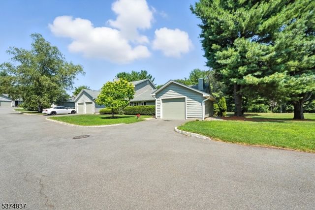 106 Hopkins Ct, Mahwah Twp., NJ 07430
