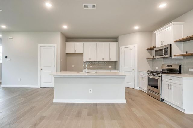 4532 Hogans Alley Drive, Arlington, TX 76001