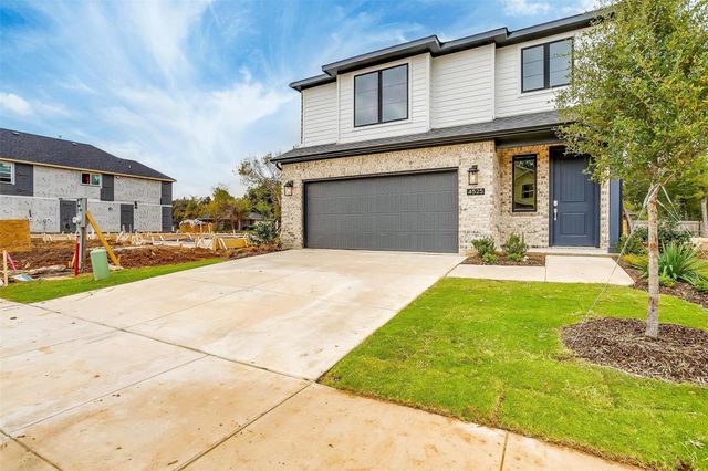 4532 Hogans Alley Drive, Arlington, TX 76001