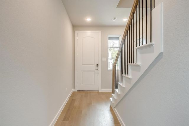 4532 Hogans Alley Drive, Arlington, TX 76001