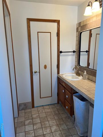 5417 North Road, North Street, MI 48049