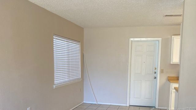 9410 BOWEN DR, San Antonio, TX 78250
