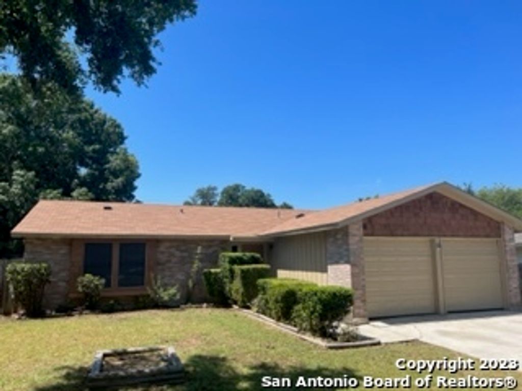 9410 BOWEN DR, San Antonio, TX 78250