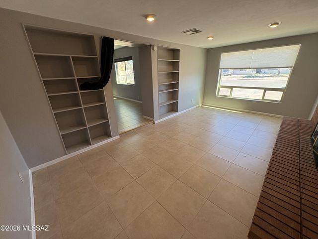 2002 S Kelvin Stravenue, Tucson, AZ 85713