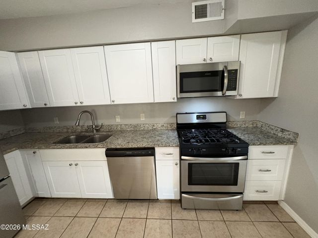 2002 S Kelvin Stravenue, Tucson, AZ 85713