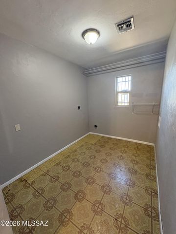 2002 S Kelvin Stravenue, Tucson, AZ 85713