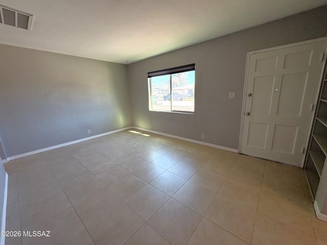 2002 S Kelvin Stravenue, Tucson, AZ 85713