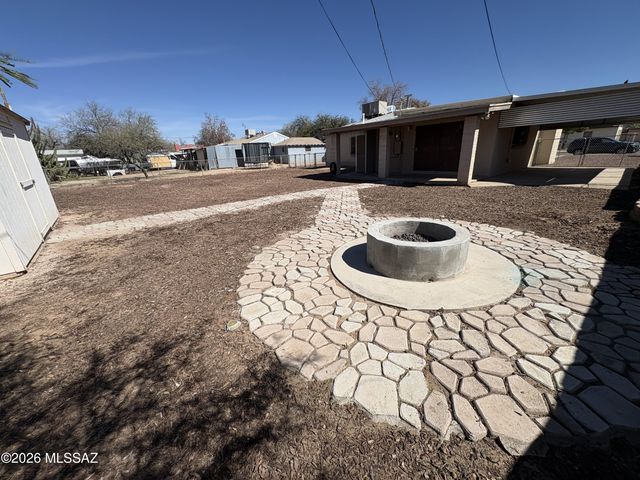 2002 S Kelvin Stravenue, Tucson, AZ 85713