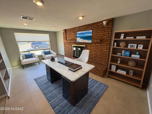 2002 S Kelvin Stravenue, Tucson, AZ 85713