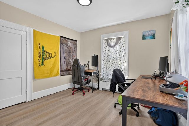 22 Fruit St, Leominster, MA 01453