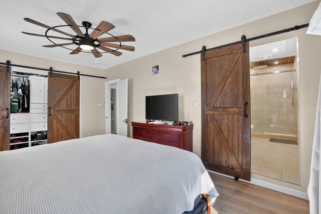 22 Fruit St, Leominster, MA 01453