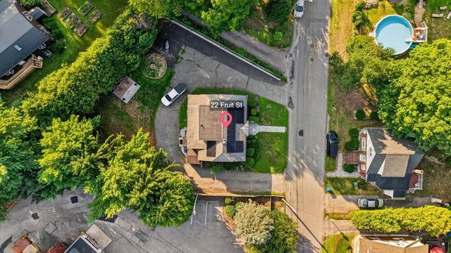 22 Fruit St, Leominster, MA 01453