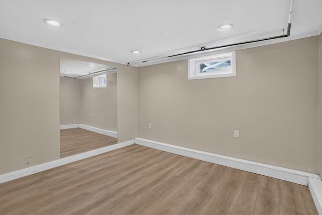 22 Fruit St, Leominster, MA 01453