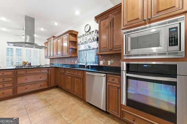 2809 Livsey Woods Drive, Tucker, GA 30084