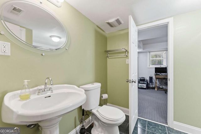 2809 Livsey Woods Drive, Tucker, GA 30084