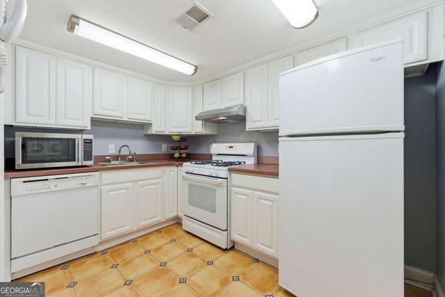 2809 Livsey Woods Drive, Tucker, GA 30084