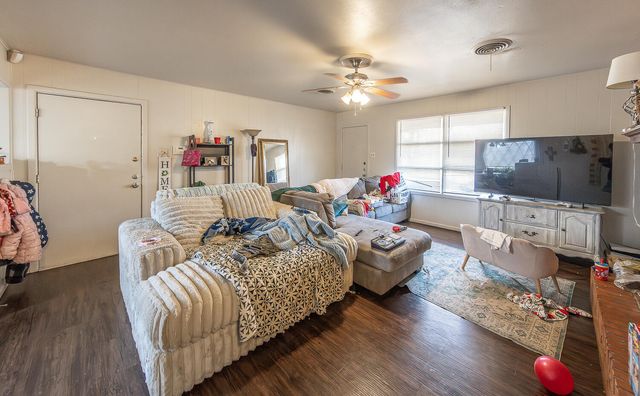 2412 33rd Street, Lubbock, TX 79411