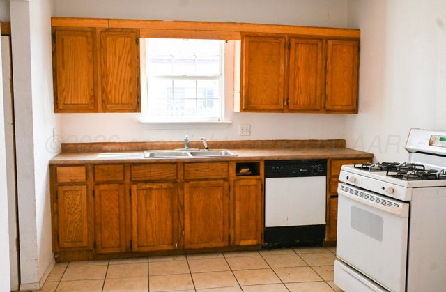 1210 SW 12th Avenue, Amarillo, TX 79102