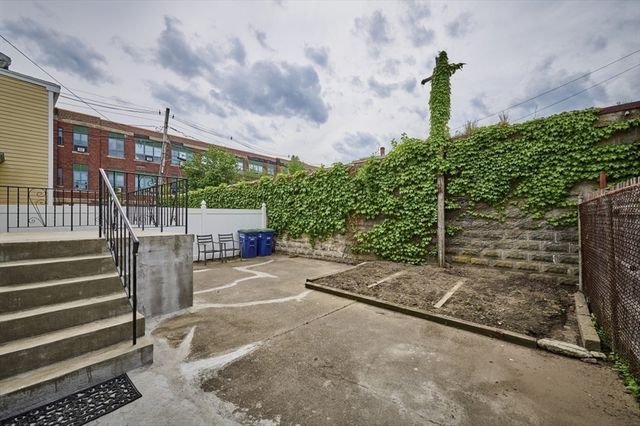 21 Cross Street, Somerville, MA 02145