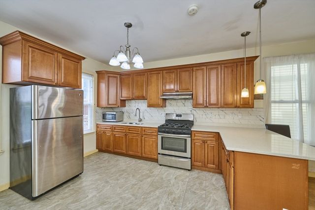 21 Cross Street, Somerville, MA 02145