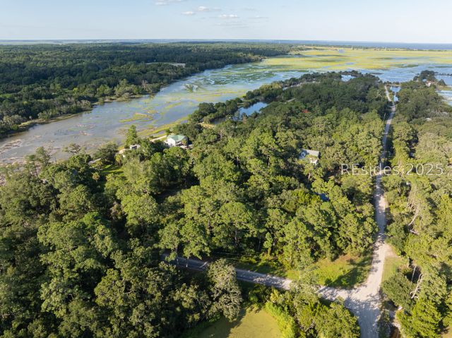 127 Horse Island Rd, St Helena Island, SC 29920