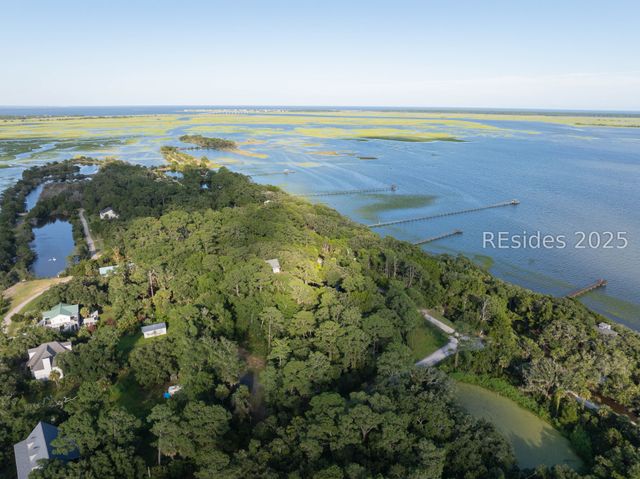 127 Horse Island Rd, St Helena Island, SC 29920