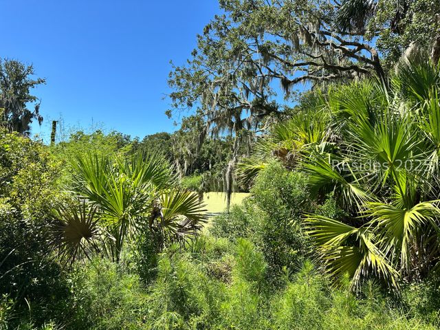 127 Horse Island Rd, St Helena Island, SC 29920