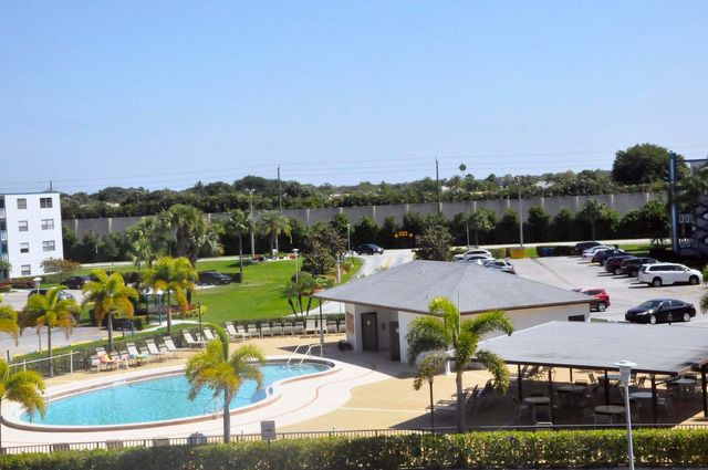 2003 Lincoln, Boca Raton, FL 33434