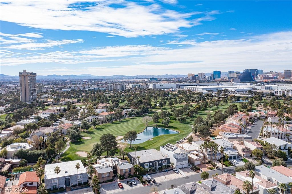 915 Vegas Valley Drive 4, Las Vegas, NV 89109 — photo 2