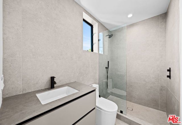 307 N Wilton Place 101, Los Angeles, CA 90004