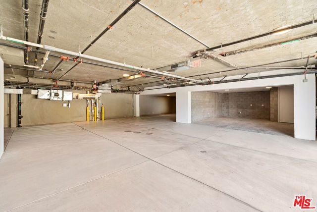 307 N Wilton Place 101, Los Angeles, CA 90004