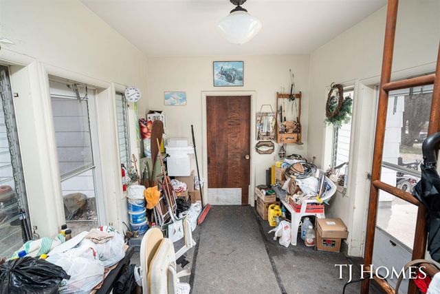 5818 E Sternberg Road, Fruitport, MI 49415
