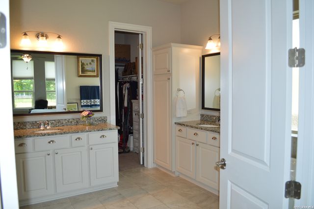 146 STABLEWOOD CT, Boerne, TX 78006