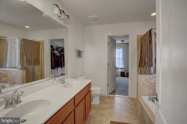 13011 NITTANY LION CIR, Hagerstown, MD 21740