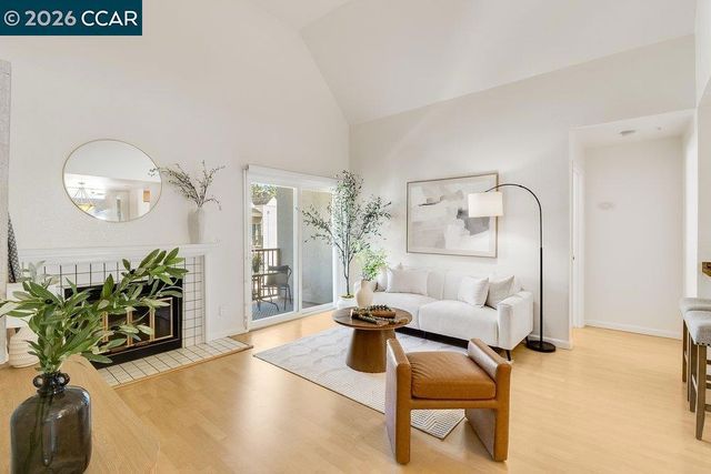 3183 Wayside Plz 307, Walnut Creek, CA 94597