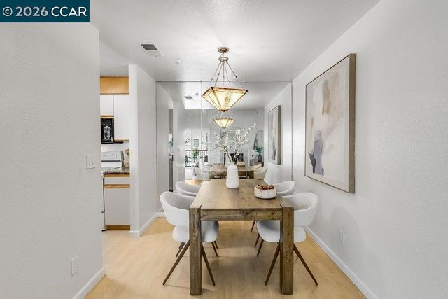 3183 Wayside Plz 307, Walnut Creek, CA 94597