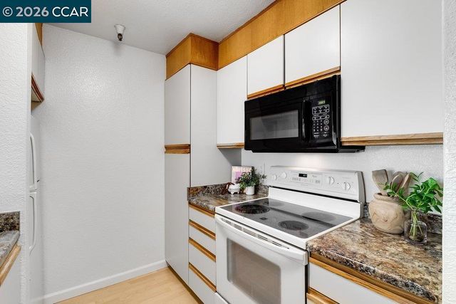 3183 Wayside Plz 307, Walnut Creek, CA 94597