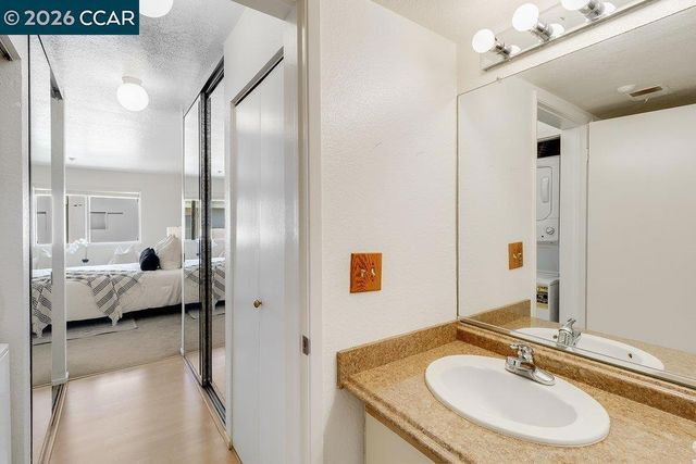 3183 Wayside Plz 307, Walnut Creek, CA 94597