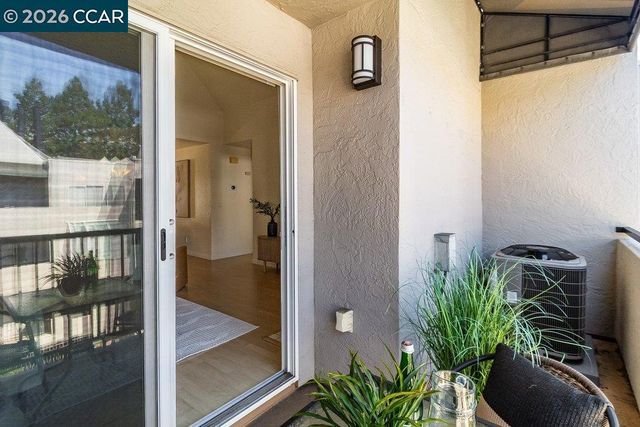 3183 Wayside Plz 307, Walnut Creek, CA 94597