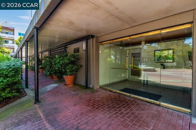 3183 Wayside Plz 307, Walnut Creek, CA 94597