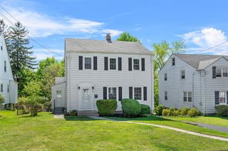 4 W Jackson Avenue, Middletown, NY 10940