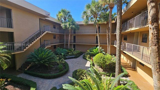 10425 SW 112th Ave 219, Miami, FL 33176