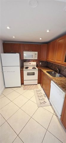 10425 SW 112th Ave 219, Miami, FL 33176