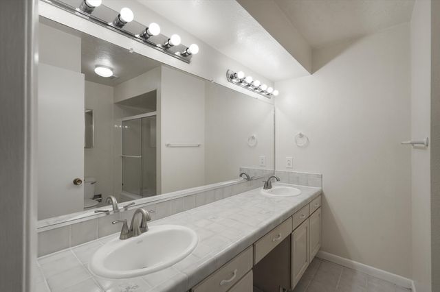 1721 Hiawatha Drive NE, Albuquerque, NM 87112